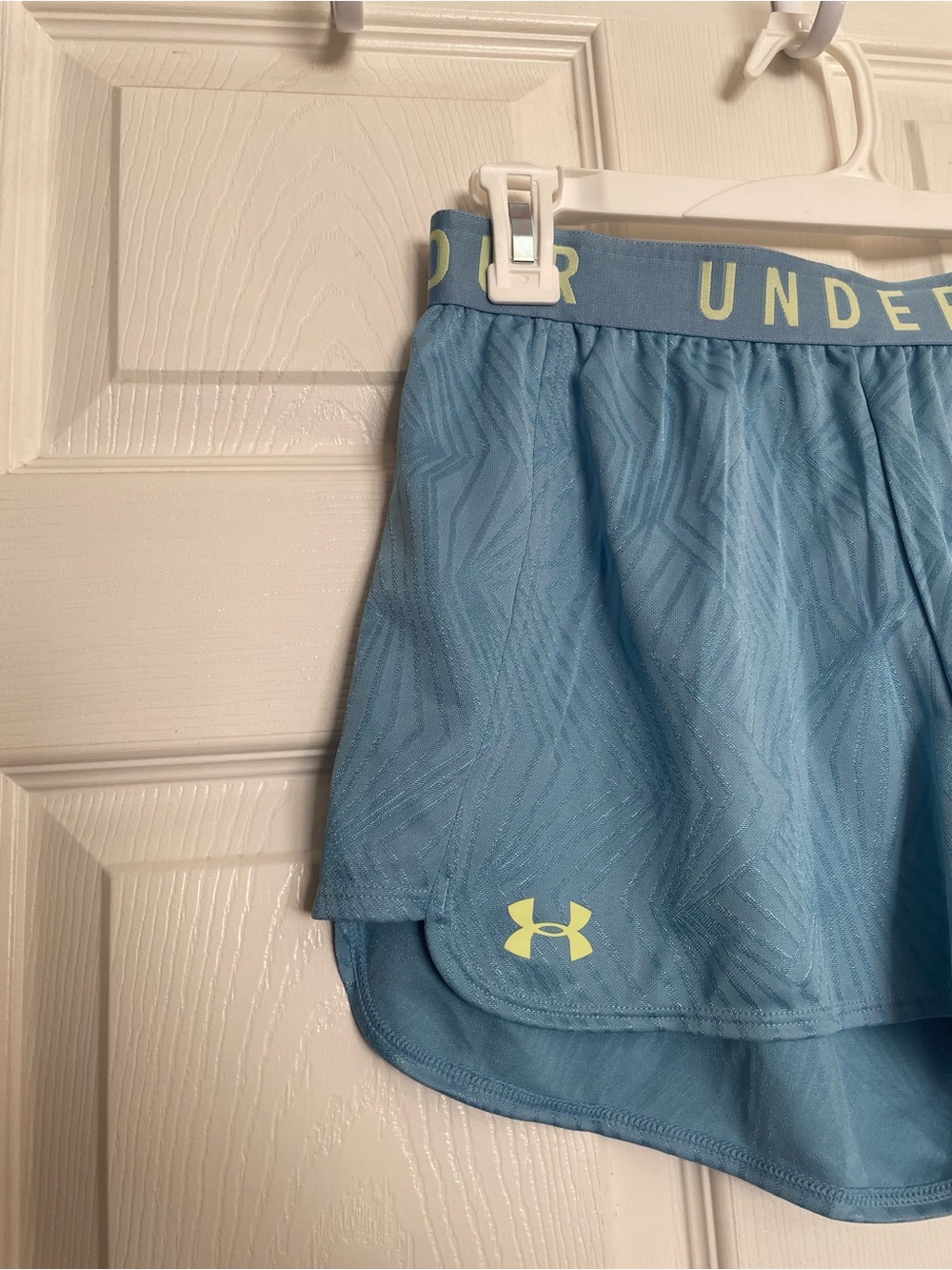NWT Under Armour Women's size Small Light Blue and Yellow Athletic Shorts - Picture 2 of 7